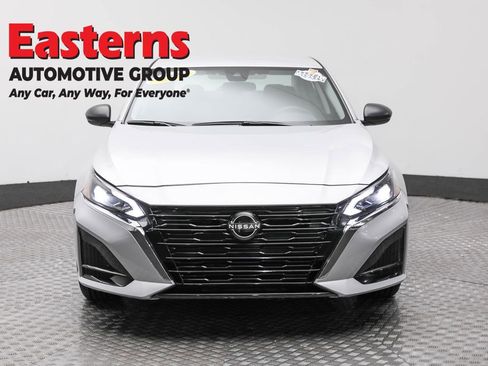 Used 2024 Nissan Altima 2.5 S image 2