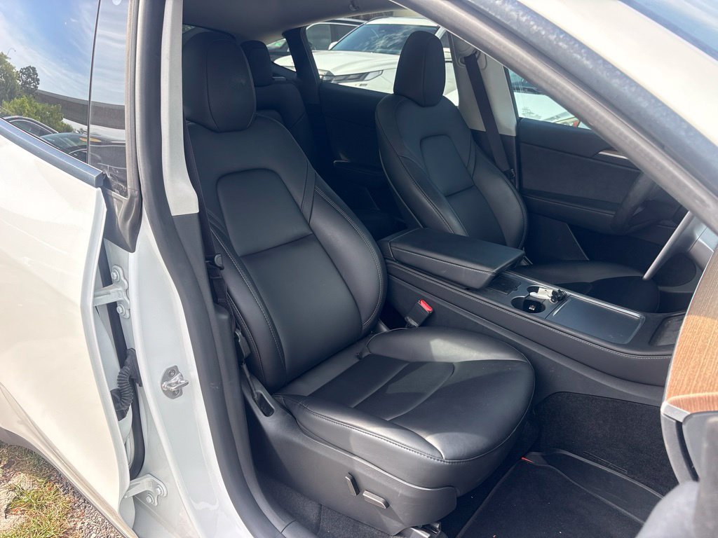 Used 2024 Tesla Model Y Performance AWD/4WD image 19