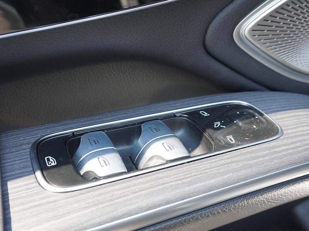 Used 2024 Mercedes-Benz EQS 450+ 4MATIC Sedan image 48