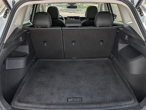 Certified 2025 Volkswagen Tiguan SE AWD/4WD image 18