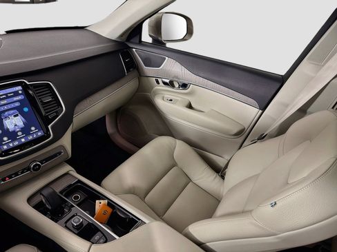Certified 2024 Volvo XC90 T8 Plus w/ Protection Package Premier AWD/4WD image 25