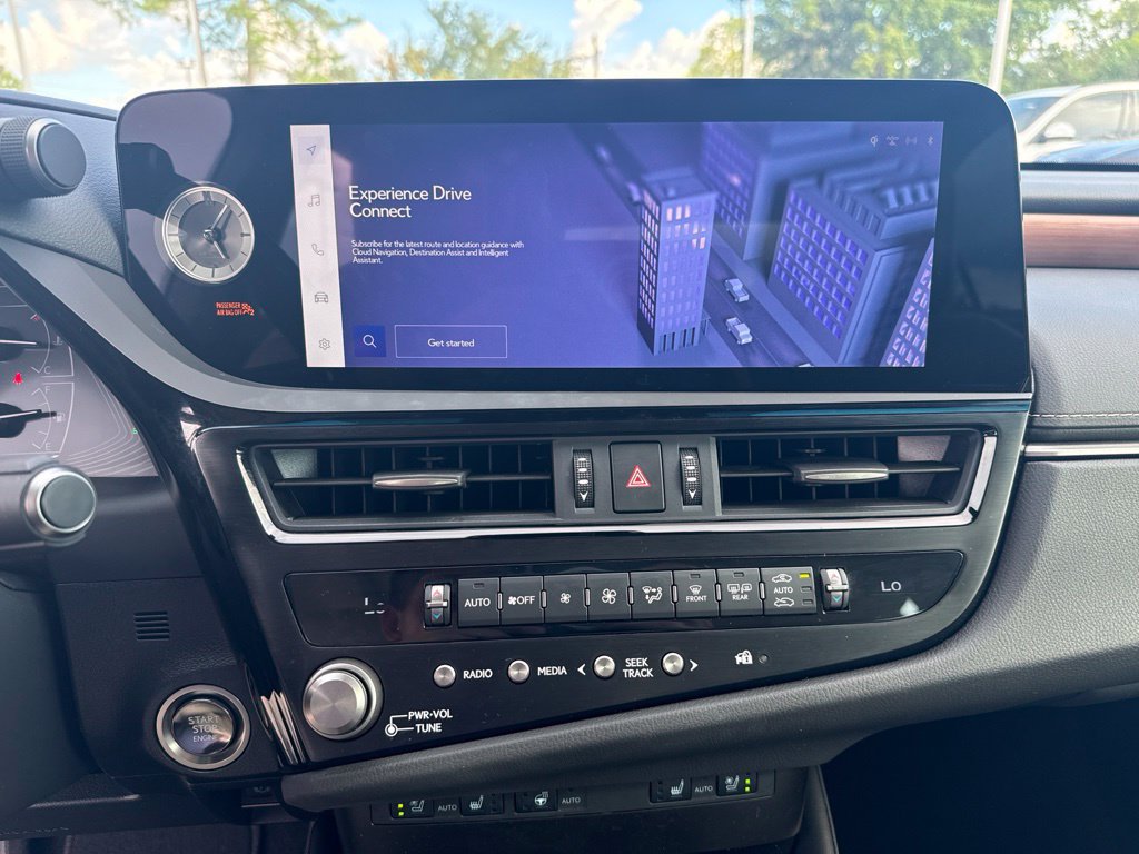 Used 2025 Lexus ES 350 w/ Premium Package FWD image 18
