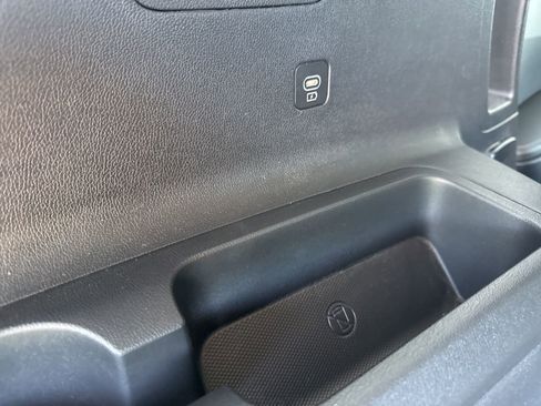 Used 2024 Kia Sorento LX image 13