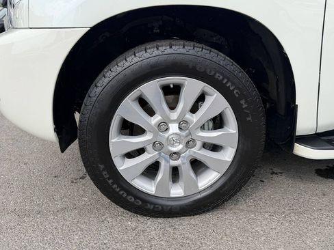 Used 2015 Toyota Sequoia Platinum AWD/4WD image 36