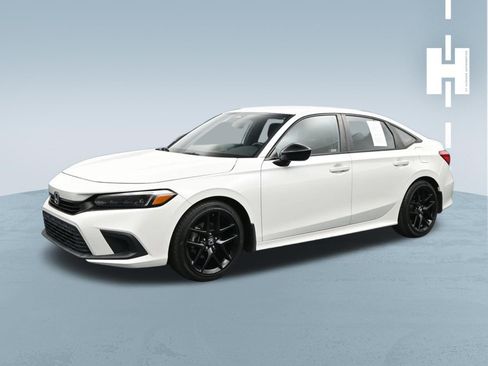 Used 2023 Honda Civic Sport image 3