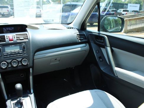 Used 2015 Subaru Forester 2.5i Premium w/ Popular Package #2 AWD/4WD image 16