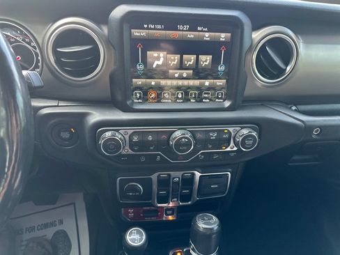 Used 2018 Jeep Wrangler Unlimited Rubicon AWD/4WD image 21