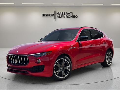 Used 2023 Maserati Levante GT AWD/4WD image 2
