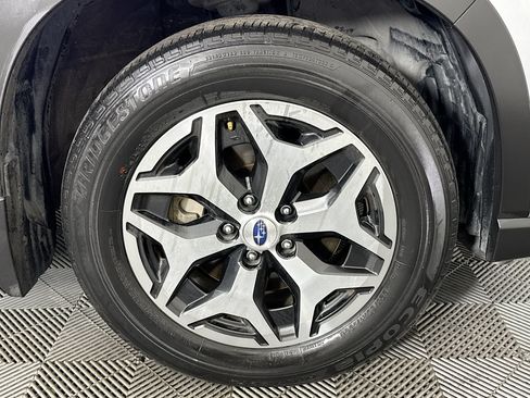 Used 2023 Subaru Forester Premium AWD/4WD image 30