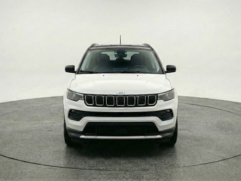 Used 2025 Jeep Compass Limited image 2