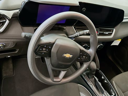 Used 2025 Chevrolet TrailBlazer LT image 18