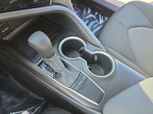 Used 2024 Toyota Camry LE image 23