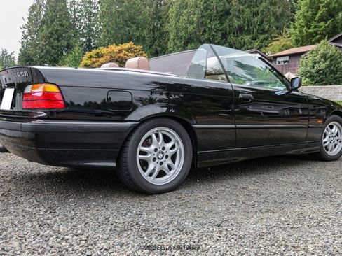Used 1999 BMW 323i Convertible image 8