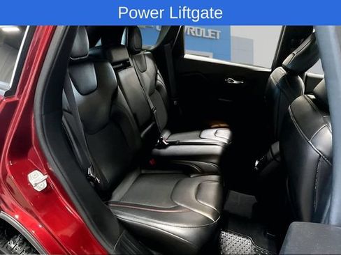 Used 2020 Jeep Cherokee Trailhawk w/ Technology Group AWD/4WD image 25