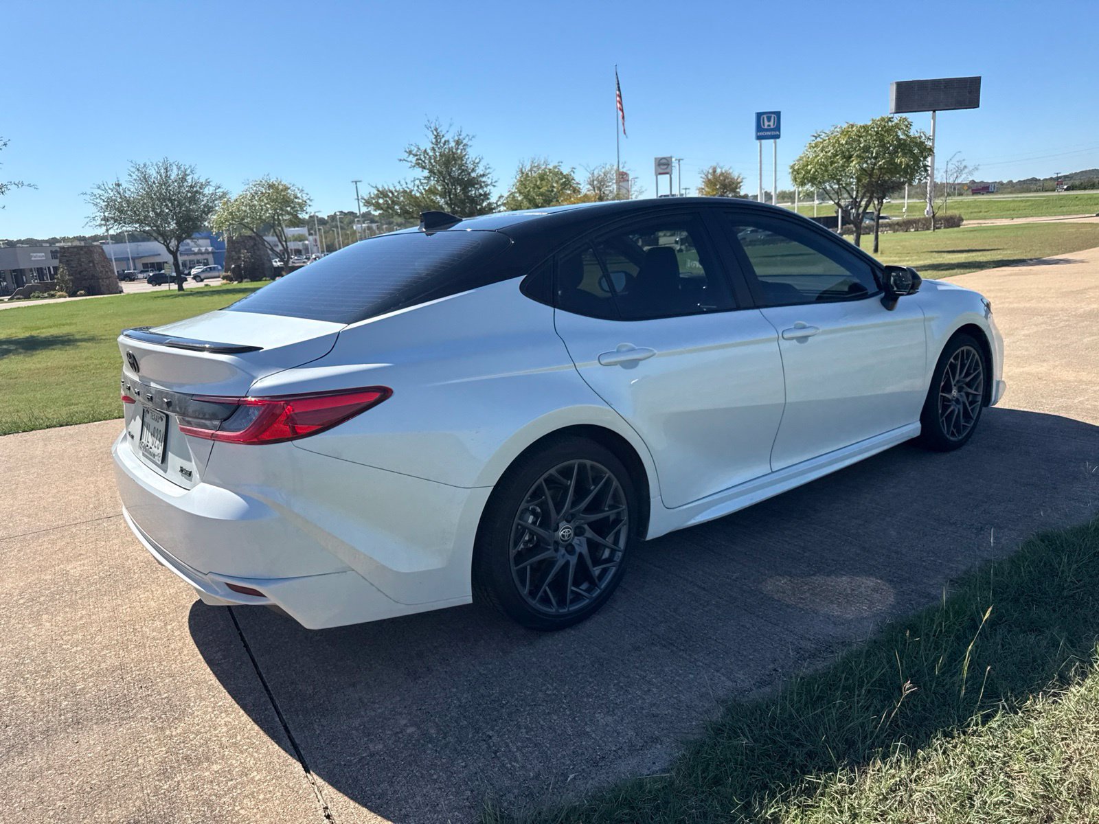 Used 2025 Toyota Camry XSE w/ Premium Package FWD image 11