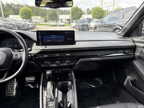 Certified 2025 Honda Accord Sport image 30