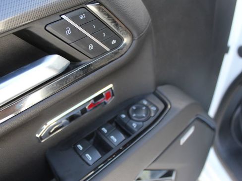 Used 2022 GMC Sierra 1500 AT4 w/ AT4 Premium Package AWD/4WD image 24
