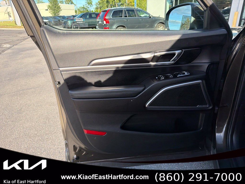 Certified 2024 Kia Telluride S w/ S Sunroof Package AWD/4WD image 30