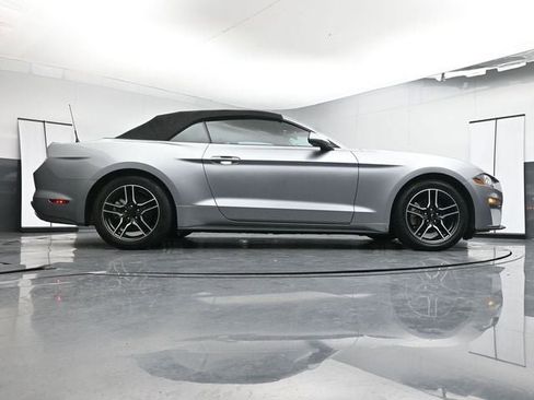 Used 2022 Ford Mustang Premium image 32