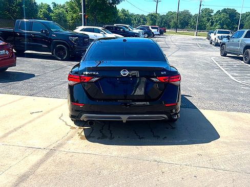 Used 2021 Nissan Sentra SR w/ SR Premium Package FWD image 5