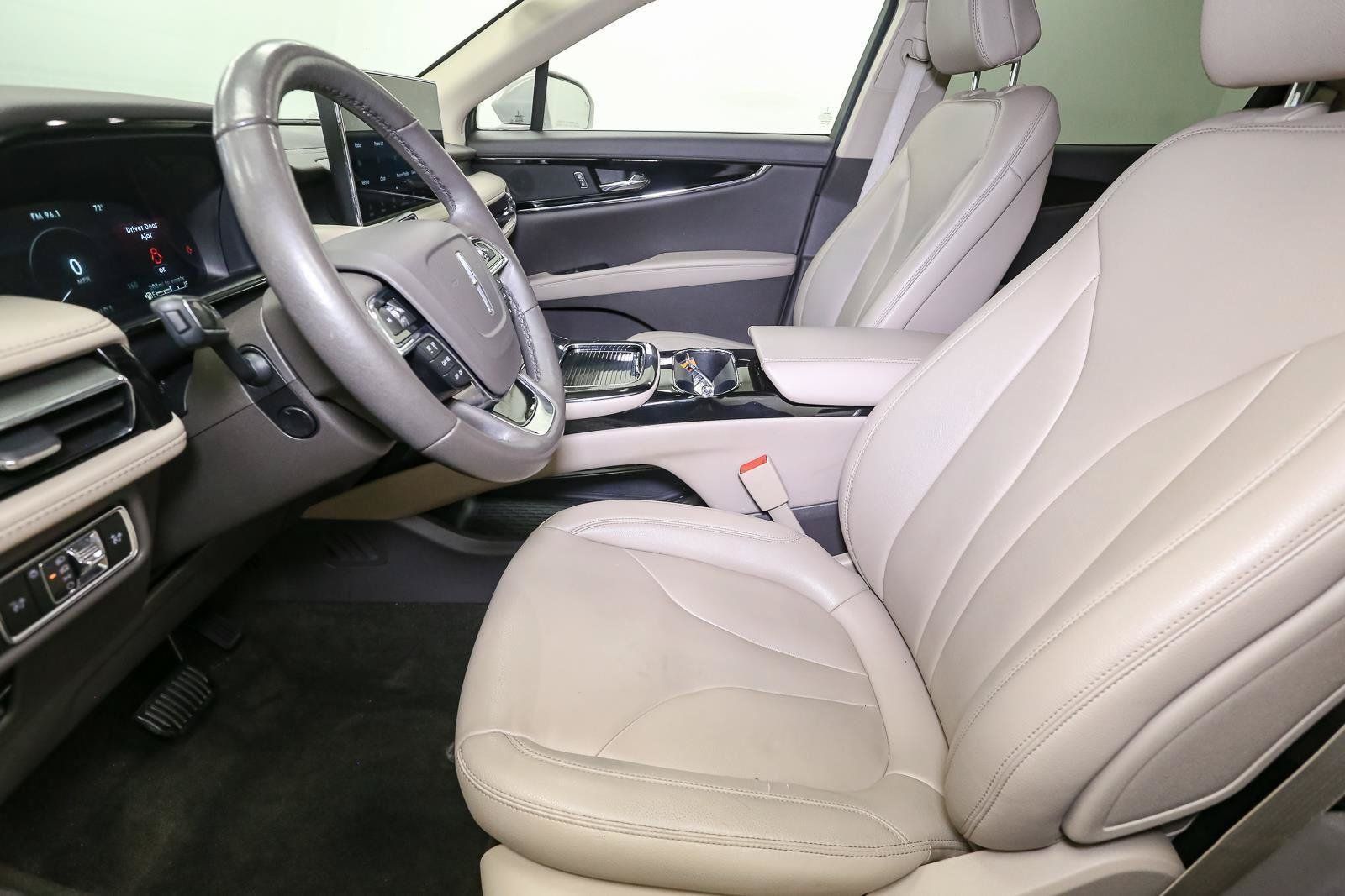Used 2023 Lincoln Nautilus AWD w/ Premium Package image 41