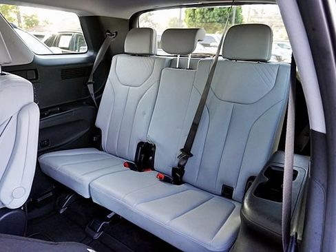 Certified 2025 Hyundai Palisade SEL FWD image 18