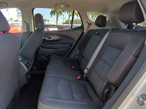 Used 2022 GMC Terrain SLE w/ Driver Convenience Package image 14