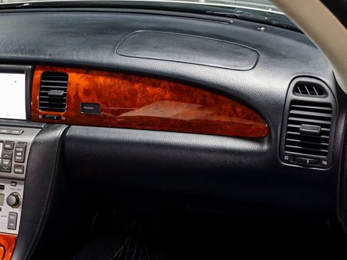 Used 2004 Lexus SC 430 Convertible RWD image 71