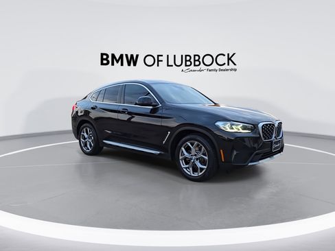 Certified 2022 BMW X4 xDrive30i image 2