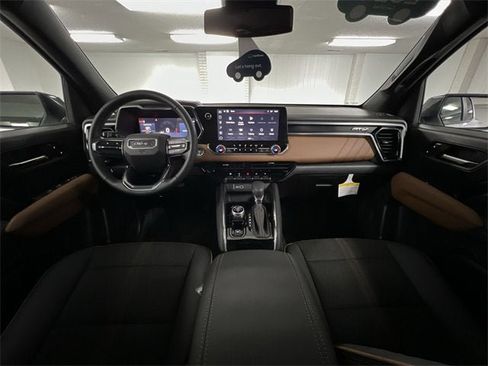 Certified 2024 GMC Canyon AT4 image 19