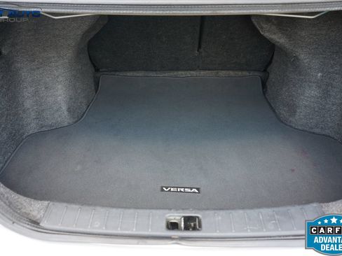 Used 2016 Nissan Versa SV w/ Fog Lights Package FWD image 17