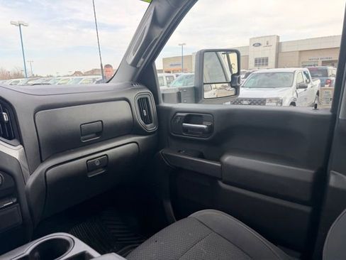 Used 2022 Chevrolet Silverado 2500 Custom w/ Custom Value Package AWD/4WD image 23