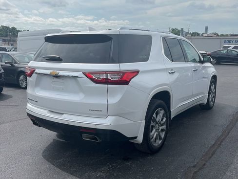 Used 2021 Chevrolet Traverse Premier AWD/4WD image 2