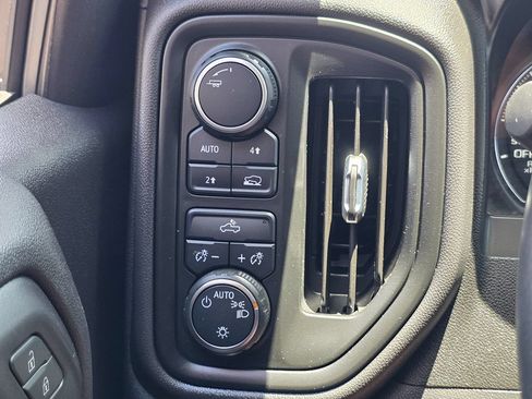 Used 2021 Chevrolet Silverado 1500 Custom AWD/4WD image 43