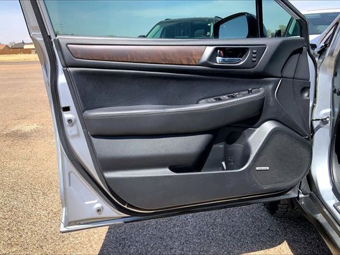 Used 2015 Subaru Outback 3.6R Limited image 22