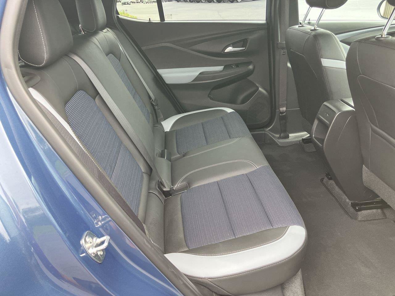 Used 2025 Buick Envista Preferred w/ Convenience I Package FWD image 29