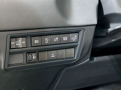 New 2026 Toyota Tundra Limited AWD/4WD image 10