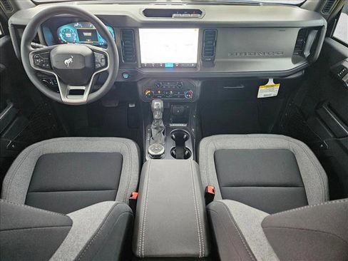 New 2025 Ford Bronco 4-Door image 15