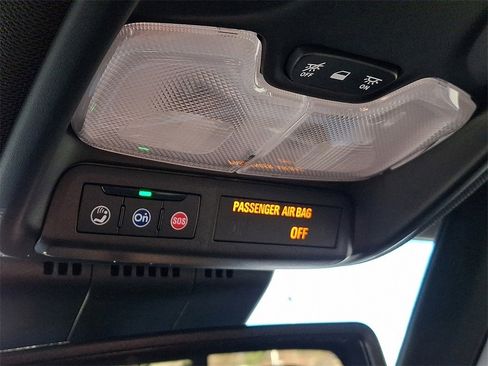 Certified 2024 Chevrolet Colorado Z71 w/ Z71 Convenience Package 2 image 28