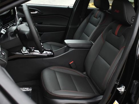 New 2026 Chevrolet Trax RS w/ Sunroof Package image 9