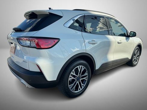 Used 2020 Ford Escape SEL image 3