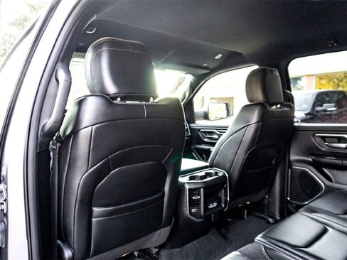 Used 2024 RAM 1500 Laramie image 28