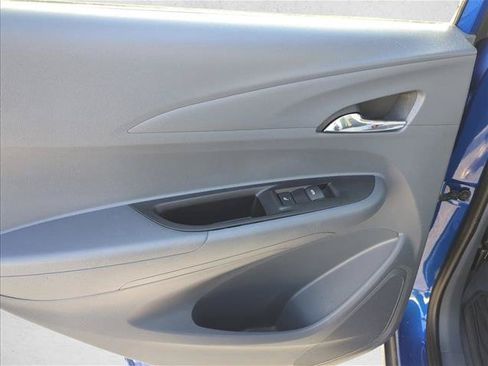 Used 2020 Chevrolet Bolt Premier FWD image 8
