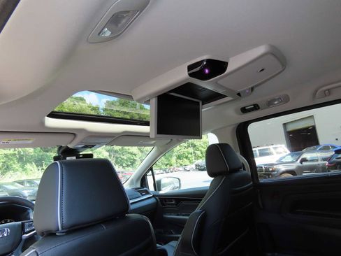 New 2026 Honda Odyssey Touring image 17