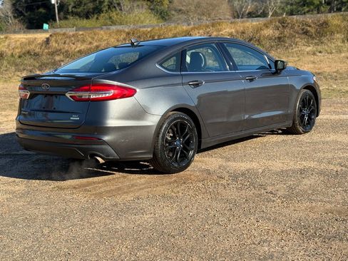 Used 2019 Ford Fusion SE w/ Equipment Group 151A image 5