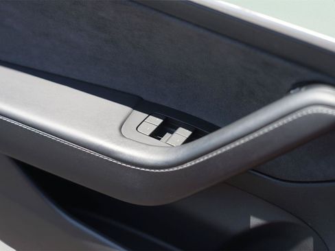 Used 2023 Tesla Model 3 Standard Range RWD image 28