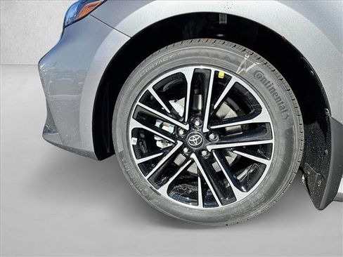 Used 2026 Toyota Camry XLE AWD/4WD image 16