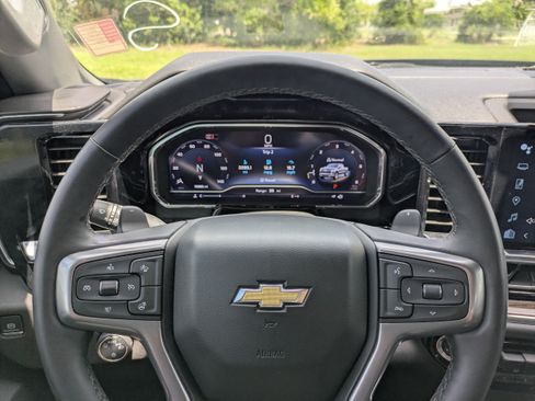 Used 2024 Chevrolet Silverado 1500 LT RWD image 24