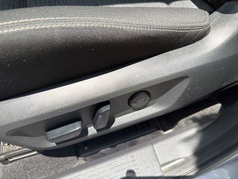 Used 2022 Nissan Rogue SV FWD image 15