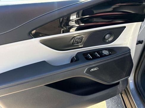 Used 2024 Lincoln Nautilus Reserve w/ Equipment Group 202A image 21